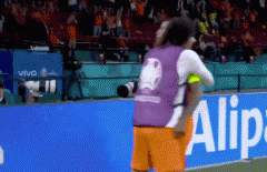 Sao Liverpool dứt điểm đưa Hà Lan vươn lên dẫn trước