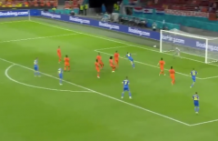 Yaremchuk lập cú đúp quân bình tỉ số cho Ukraina