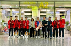 Tuyển Việt Nam chia 2 nhóm về nước sau SEA Games