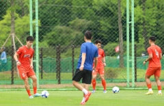 HLV Kim Sang Sik nhận tin cực vui về trụ cột ĐT Việt Nam