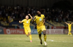 Siêu tiền đạo sắp nhập tịch chính thức cập bến ông lớn V.League