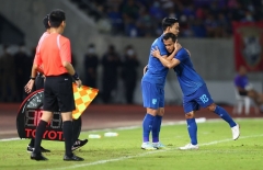 Ngôi sao số 1 từ chối 'thẳng mặt', Thái Lan lên danh sách khẩn cho AFF Cup