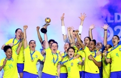 NÓNG: Đánh bại Bồ Đào Nha, Brazil lần đầu tiên vô địch World Cup