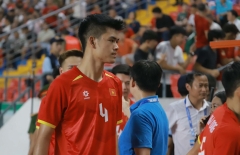 Trung vệ cao nhất lịch sử ĐT Việt Nam chuẩn bị ra mắt AFF Cup