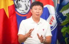 HLV Kim Sang Sik: 'Tôi mong cầu thủ được chú ý nhiều hơn tôi'