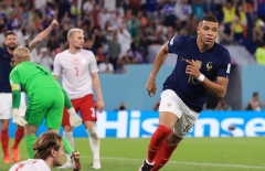 Tốc độ và 'hơi thở' của Mbappe giúp ĐT Pháp đánh bay lời nguyền World Cup