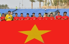 U23 Việt Nam mặc trang phục đỏ đấu U23 Trung Quốc ở bán kết