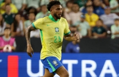 Tân binh 51 triệu USD của MU nhận 'món quà lớn' từ ĐT Brazil
