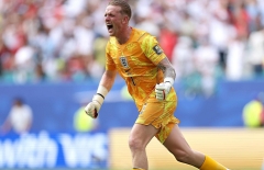 Pickford đi vào lịch sử ĐT Anh, xô đổ kỷ lục tồn tại hơn 30 năm