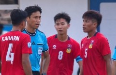 Cầu thủ Lào đi vào lịch sử AFF Cup theo cách không ai mong muốn