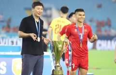 Báo Trung Quốc: 'HLV Kim Sang Sik đi vào lịch sử, ĐT Việt Nam lập kỳ tích'