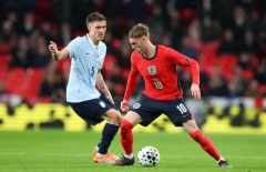 Sao MU gây sốc: nhận 2 thẻ vàng, vẫn không bị truất quyền thi đấu