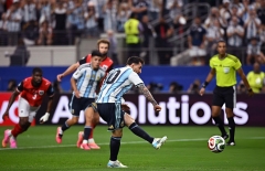 Trực tiếp bóng đá Argentina 0-0 Áo: Messi sút hỏng penalty