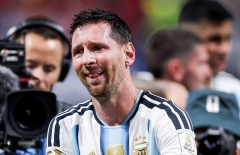 Messi rơi nước mắt, tuyên bố điều điên rồ sau chiến thắng Ai Cập