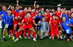 Thầy trò HLV Kim Sang Sik tiếp tục đón nhận tin cực vui