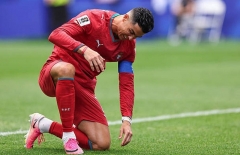 Ronaldo gây chú ý với hành động lạ chỉ sau 45 phút tại World Cup 2026