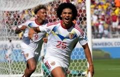 Chơi hơn người, Venezuela đánh bại Ecuador ngày ra quân Copa America