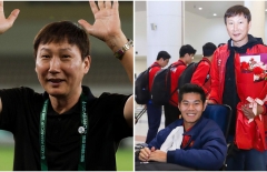 Báo Hàn hết lời ca ngợi cử chỉ gây sốt của HLV Kim Sang Sik