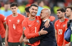 HLV tuyển Bồ Đào Nha muốn Mane sát cánh cùng Ronaldo tại World Cup