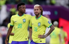 Sau Neymar, thêm một trụ cột của Brazil dính chấn thương