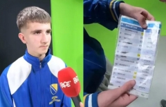 Cậu bé 14 tuổi giúp đội nhà dự World Cup trước tuyển Ý