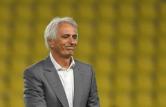 HLV đầu tiên giúp 4 đội tuyển khác nhau giành vé dự World Cup