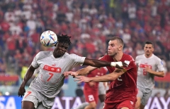 Video bàn thắng Serbia 2-3 Thụy Sĩ: Rượt đuổi mãn nhãn