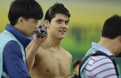 ASIAD 17: Ba VĐV bơi lội Singapore trốn ra ngoài 'bay đêm' dẫn đến say xỉn