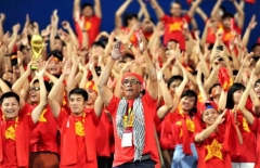 Báo châu Á lên án CĐV Việt Nam sau tấm HCV bóng đá SEA Games