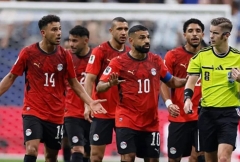 LĐBĐ Ai Cập yêu cầu FIFA điều tra trọng tài trận thua Argentina