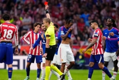 MU trắng tay ở Madrid, chiếc thẻ đỏ định đoạt tất cả