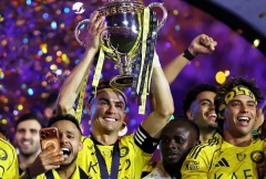 Ronaldo lập cú đúp rực rỡ, Al Nassr chính thức vô địch Saudi Pro League