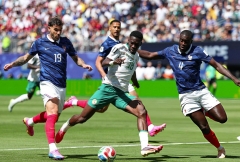 Trực tiếp Pháp 0-0 Senegal: Senegal phản công