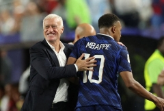 HLV Deschamps nói một câu, cả thế giới hiểu vì sao Mbappe là cầu thủ lớn