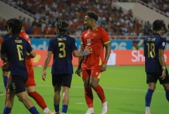 Trực tiếp Việt Nam 1-0 Campuchia: Campuchia tấn công tìm bàn