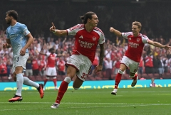 Trực tiếp Arsenal 1-0 Man City: Calafiori toả sáng chỉ sau 26 giây