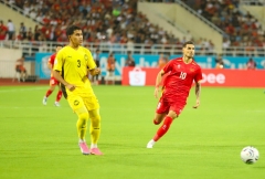 Trực tiếp Việt Nam 0-0 Malaysia: Việt Nam ép sân từ đầu