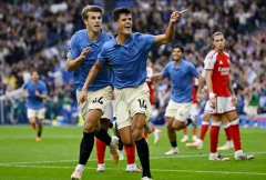 Thua đậm Brighton, Arsenal chính thức vỡ mộng vô địch bất bại Ngoại hạng Anh