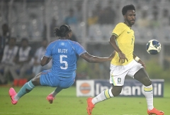 Trực tiếp Ấn Độ 0-2 Brazil: Brazil nhân đôi cách biệt