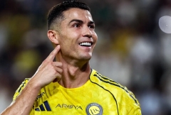 Vừa trở lại 1 trận sau drama, Ronaldo lập tức đi vào lịch sử bóng đá
