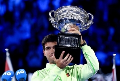 Khuất phục Djokovic, Alcaraz lần đầu đăng quang Australian Open