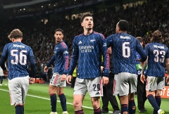 Bùng nổ phút cuối, Arsenal thắng nghẹt thở Sporting CP