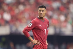 CHÍNH THỨC: Ronaldo san bằng kỷ lục tệ nhất lịch sử World Cup