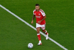 Arsenal thắng nghẹt thở tân binh Champions League trên chấm luân lưu