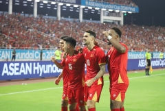 Trực tiếp Việt Nam 1-1 Thái Lan: Căng thẳng rực lửa