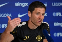 HLV Xabi Alonso bất lực: 'Chelsea cần phải học hỏi Arsenal rất nhiều'