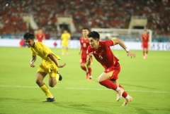 ĐT Việt Nam bị VAR tước 2 quả phạt đền ở trận thua Malaysia