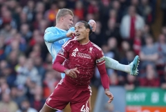 Đả bại Liverpool, Man City xây chắc ngôi đầu Ngoại hạng Anh