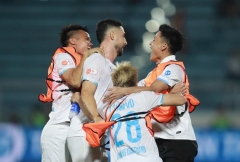 Nam Định hạ đẹp Ninh Bình trong trận cầu 5 bàn thắng