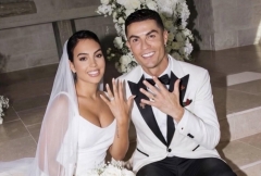 CHÍNH THỨC: Ronaldo kết hôn với Georgina sau 10 năm bên nhau